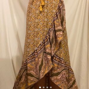 Bohemian yellow patterned maxi skirt!